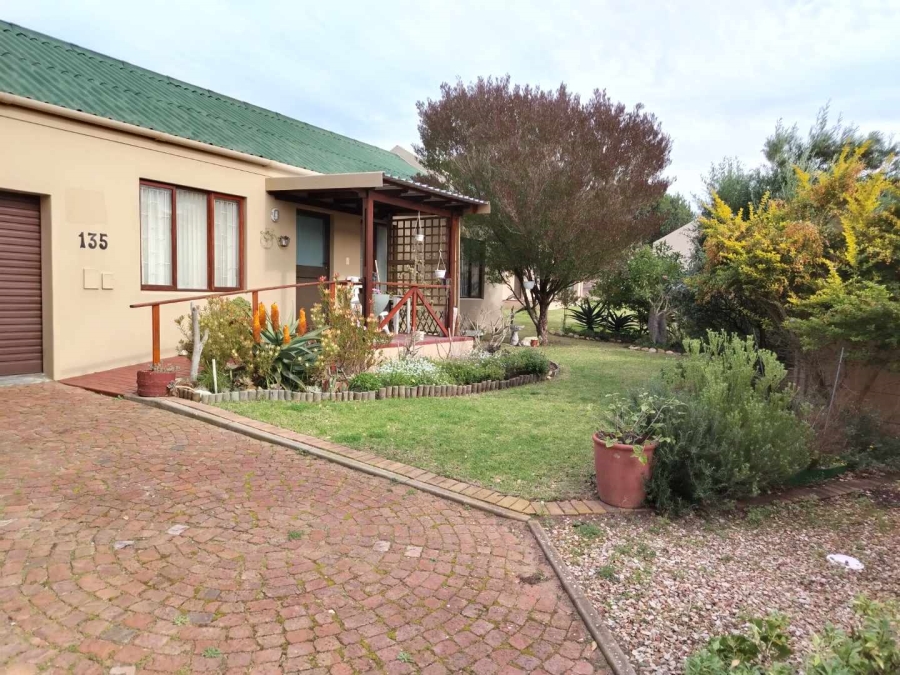 3 Bedroom Property for Sale in Stilbaai Western Cape